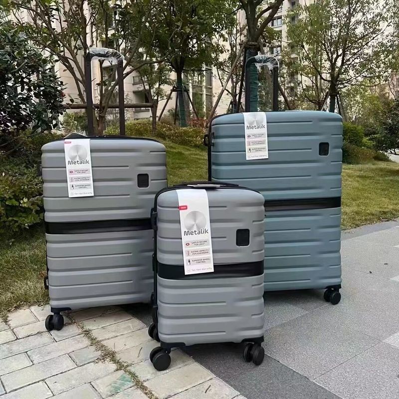 سازنده طریقه سفارشی هواپیما Trolley قابل حمل در فضای باز مد سخت پوسته PP مجموعه چمدان سفر