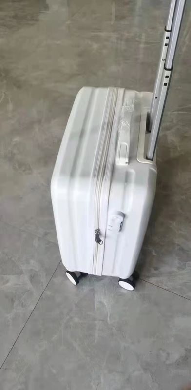 یک جنس 18 20 24 اینچ دوامدار و قوی مواد ABS چمدان سوار برای پسران و دختران ساکت بچه ها Trolley مورد