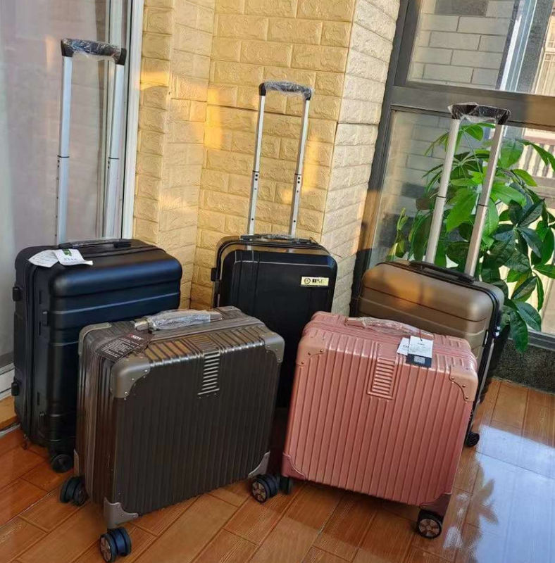 مجموعه ی 3 قطعه ی چمدان ABS با چرخ های چرخ دار TSA قفل سبک وزن و ماندگار چمدان سفر خانوادگی